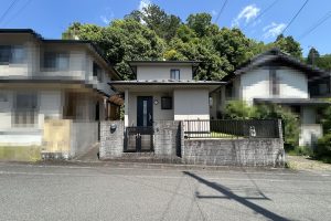 【新着物件★左京区岩倉長谷町★中古戸建】パナホーム施工の軽量鉄骨造♪収納スペース多数♪窓が多く陽当り通風良好♪